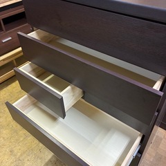 【ジャングル深井店】★チェスト 茶 ブラウン 6段 収納家具 家具 クリーニング済 堺市 深井 【FU3094】の画像