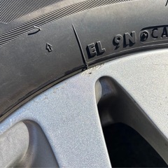 ホイール付スタッドレスタイヤの画像