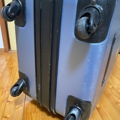 キャリーバック　スーツケースの画像