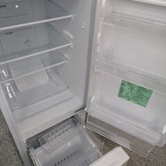 【右開き】2ドア冷凍冷蔵庫 ワールプールジャパン YAMADASELECT(ヤマダセレクト) REFAGE YRZ-F15LW 156L 2023年製 製氷トレー付き：ホワイトの画像