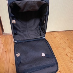 キャリーバック　スーツケースの画像