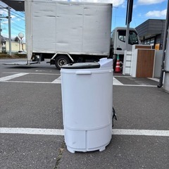 ウェイウェイ貿易 ポータブル2槽式洗濯機 NAW002 3.6Kg 2023年製の画像