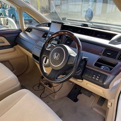 現状販売！ ホンダステップワゴン 4WDの画像