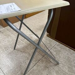 ★リユースのサカイ高崎店★TJ13689 (株)ニトリ 折りたたみテーブル ベージュ H67×D40×W50 クリーニング済みの画像