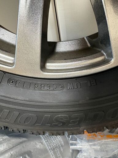 スタッドレスタイヤ BRIDGSTONE ソリオ165/70/R14