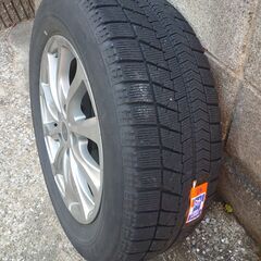 スタッドレスタイヤ　ホイール　４本の画像