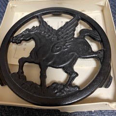 鋳鉄製 翼のある馬の工芸品の画像