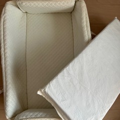 ベビーベッドの画像