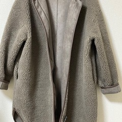 グレーボアコートの画像