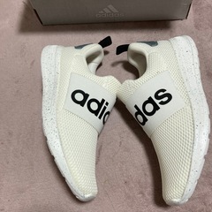 未使用　箱付き　アディダススニーカー　サイズ25.5センチの画像