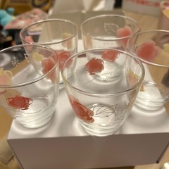 a.v.v花柄グラスあげます新品未使用ですの画像