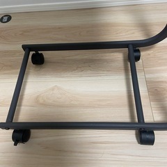 キャスター付きサイドテーブルの画像