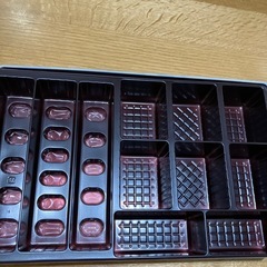 ヨックモック空き缶の画像