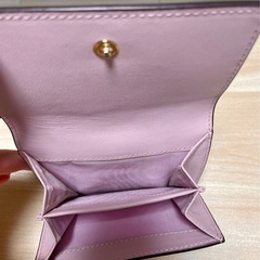 FURLA2つ折り財布の画像