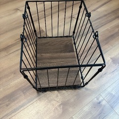 ランドリーラック・洗濯機ラック ブラック 幅64〜94cmの画像