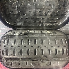 すぐ使える！昭和レトロ　カイロ　楠灰カイロと楠灰未使用8本のセット　 かくさん灰本舗 送料無料(デッドストック 当時物 桐灰 楠灰 ハクキンカイロ ハンディウォーマー 昭和 レトロ キャンプ 豆炭 )の画像