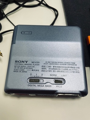 美品 SONY MZ-E30 ポータブルMDプレーヤー 動作品 ソニー ウォークマン