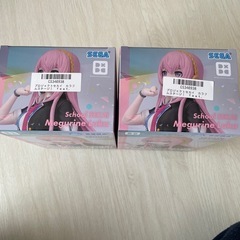 プロジェクトセカイ カラフルステージ feat. 初音ミクより、巡音ルカ School SEKAIのフィギュア2個セットの画像