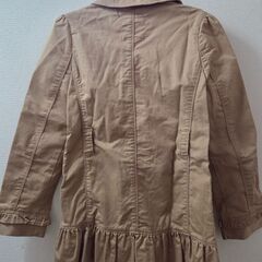 フリル付きベージュジャケット　GAP　 130の画像