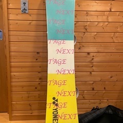 スノーボード（ビンディング付き）ケース入りの画像