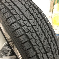 決定済　ハイエース用スタッドレスタイヤ　４本の画像