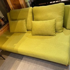 配達可【座面が広い2.5人掛けソファ】【緑色】クリーニング済み【管理番号】1215 橋の画像