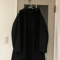 新品未使用　UNIQLO ハイブリッドダウンコート　Lの画像