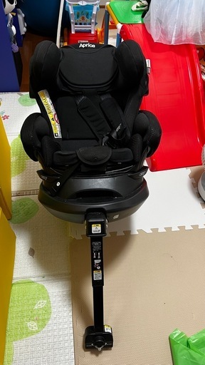 Aprica 車用チャイルドシート ブラック (愚帝) 高田市のベビー用品