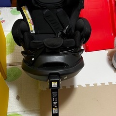 Aprica 車用チャイルドシート ブラックの画像