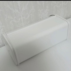 ニトリ ブレッドケース ホワイトの画像