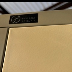 TOYOSTEELのスチール製の両開き書庫の画像