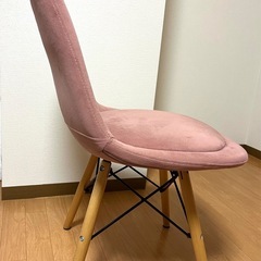イームズチェア　タンスのゲン　ピンク　イス　ベロア　リビングチェア　の画像