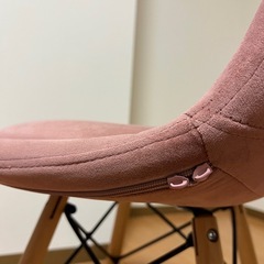 イームズチェア　タンスのゲン　ピンク　イス　ベロア　リビングチェア　の画像