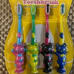 幼児用歯ブラシ　吸盤付クマさん歯ブラシ　　　　　
4本セットを２パック　合計8本　の画像