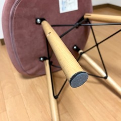 イームズチェア　タンスのゲン　ピンク　イス　ベロア　リビングチェア　の画像