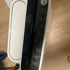 シャープ 加湿 空気清浄機 プラズマクラスター 7000 スタンダード 13畳 / 空気清浄 23畳 2017年モデル ホワイト KC-H50-Wの画像