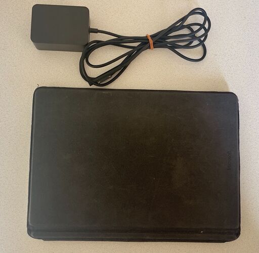 Surface Go 2 LTE / Core m3 / 8GB / 256GB【ジャンク・画面浮き有】