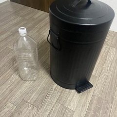 ゴミ箱の画像