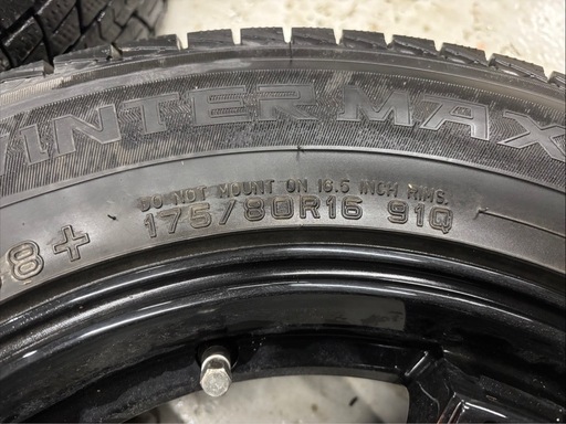 1シーズンしか履いてません！スタッドレス・ホイールセット ・ジムニー
