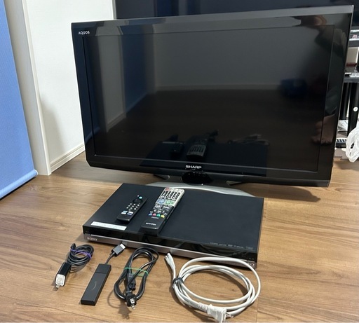 【お取引中】テレビ、DVDプレイヤー、Amazon fir TV-stick 全て込み