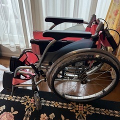 美品　自走用車椅子　超軽量　折りたたみ機能付きの画像