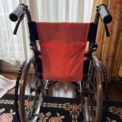 美品　自走用車椅子　超軽量　折りたたみ機能付きの画像