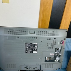 パナソニック32インチテレビと東芝32インチテレビの画像