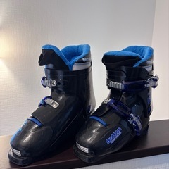 キッズ、スキー板、ストック、ブーツ3点セットの画像