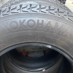 YOKOHAMA スタッドレスタイヤ 225/70R16 2016年製　バリ溝
の画像