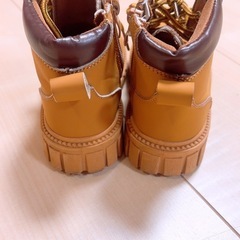 ハイカットブーツ16.5の画像