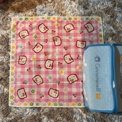 新品）キティ　ランチクロスと小物の画像