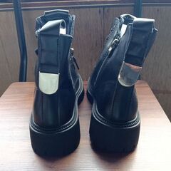 新品 22.5cm レディース ブーツ ブラック 厚底 シューズ ショートブーツ 識別番号:【B227-Z】の画像