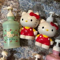 キティ　シャンプーボトルの画像