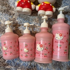 キティ　シャンプーボトルの画像